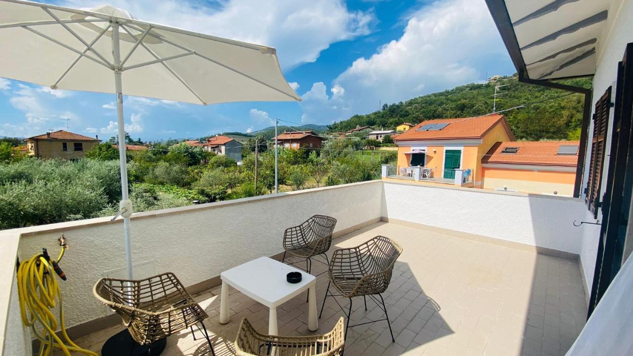 Villa Flora Affittacamere Luni Exterior photo
