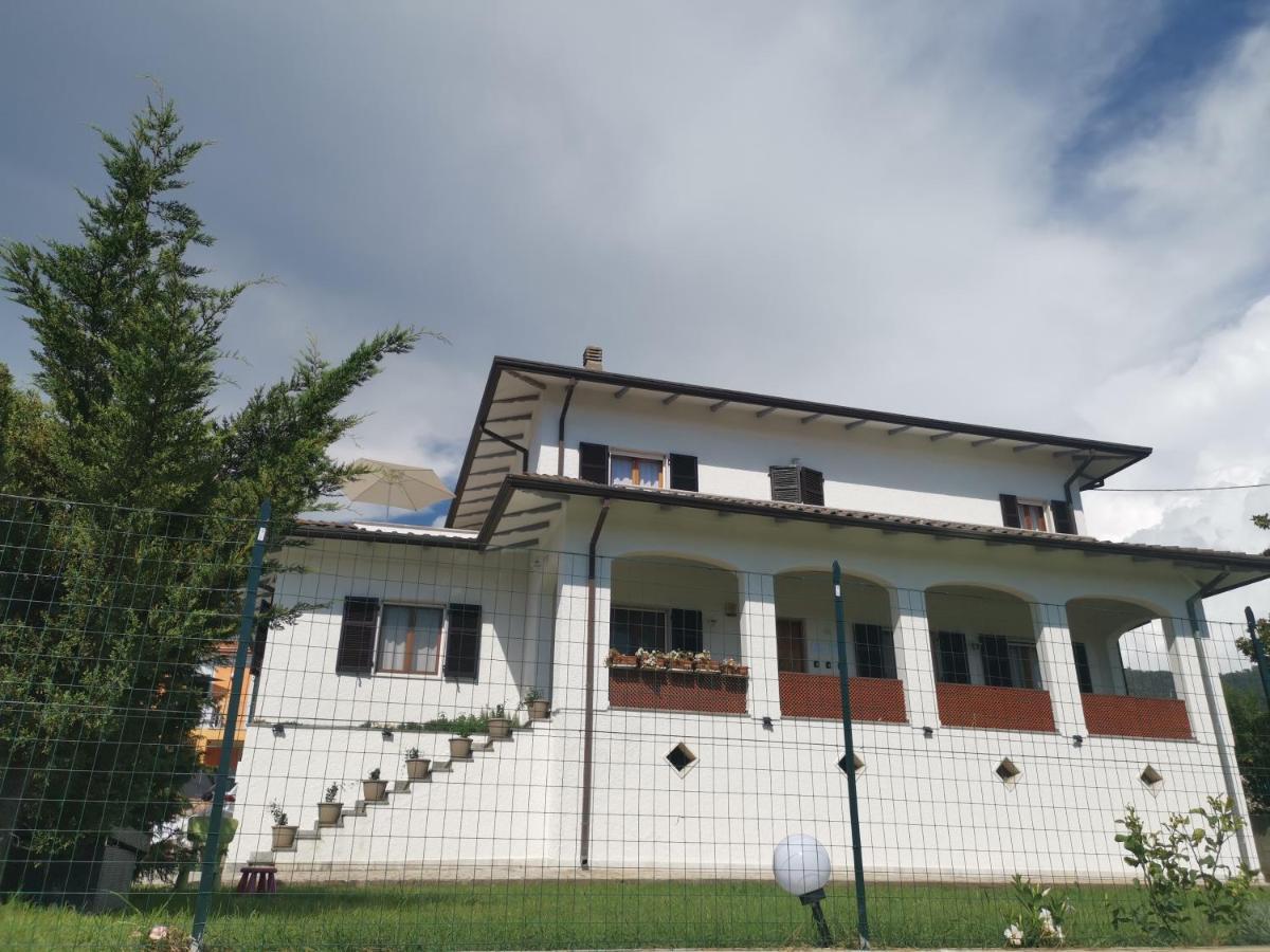Villa Flora Affittacamere Luni Exterior photo